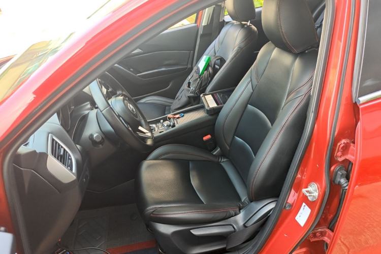 Used Mazda 3 Axela 2017 Sedan 1.5L Automatic Luxury Model Emission Standard China V Left Front Seat