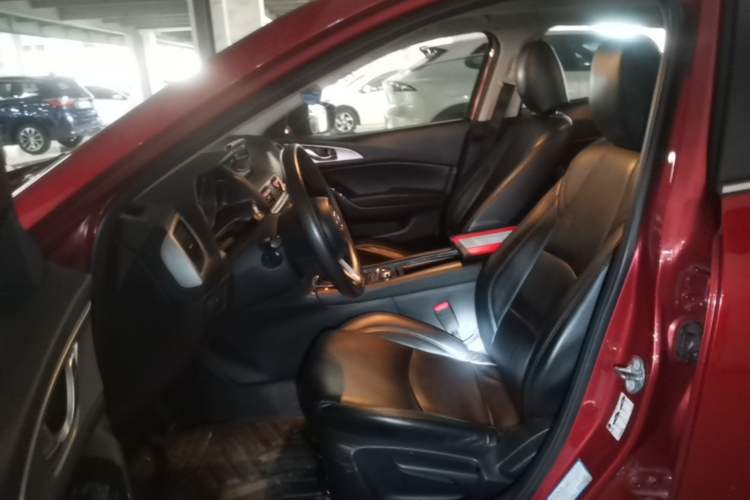 Used Mazda 3 Axela 2017 Sedan 1.5L Automatic Luxury Model Emission Standard China V Left Front Seat