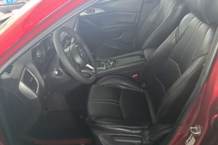 Used Mazda 3 Axela 2017 Sedan 1.5L Automatic Luxury Model Emission Standard China V Left Front Seat