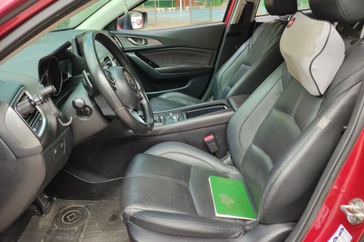 Used Mazda 3 Axela 2017 Hatchback 2.0L Automatic Sport Model China V Emission Standard Left Front Seat