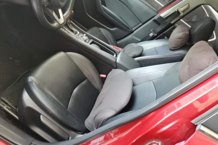 Used Mazda 3 Axela 2017 Sedan 1.5L Automatic Luxury Model Emission Standard China V Left Front Seat