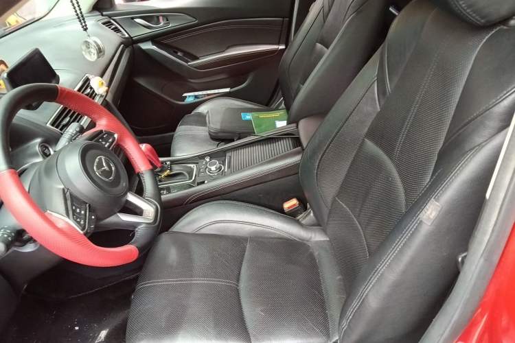 Used Mazda 3 Axela 2017 Hatchback 2.0L Automatic Sport Model China V Emission Standard Left Front Seat