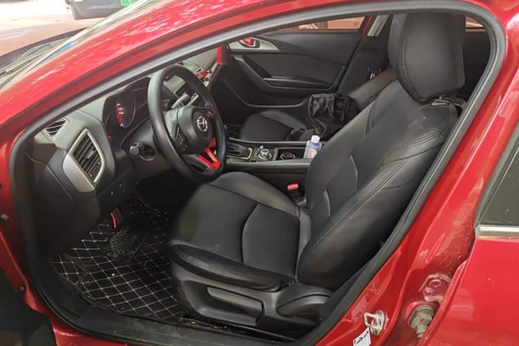 Used Mazda 3 Axela 2017 Sedan 1.5L Automatic Luxury Model Emission Standard China V Left Front Seat