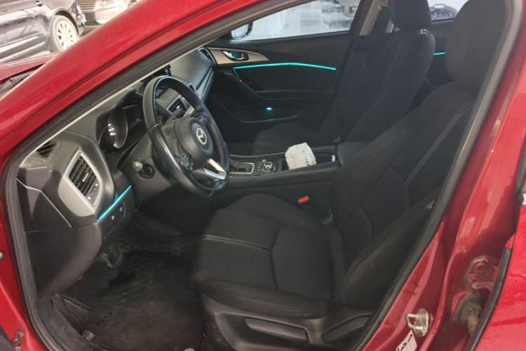 Used Mazda 3 Axela 2017 Sedan 1.5L Automatic Luxury Model Emission Standard China V Left Front Seat