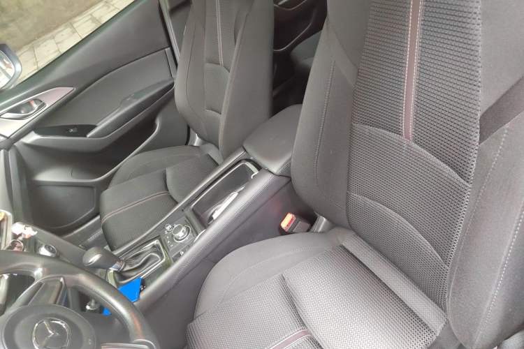 Used Mazda 3 Axela 2017 Sedan 1.5L Automatic Luxury Model China VI Standard Left Front Seat