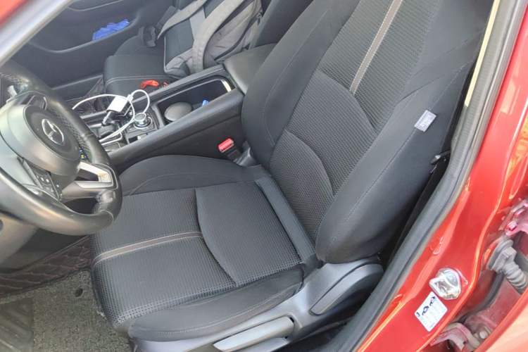 Used Mazda 3 Axela 2017 Sedan 1.5L Automatic Luxury Model Emission Standard China V Left Front Seat