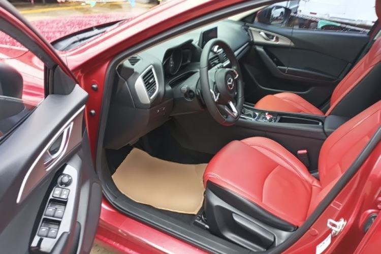 Used Mazda 3 Axela 2017 Hatchback 2.0L Automatic Luxury Model Emission Standard China V Left Front Seat