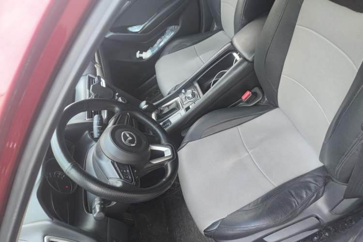 Used Mazda 3 Axela 2017 Hatchback 1.5L Automatic Luxury Model Emission Standard China V Left Front Seat