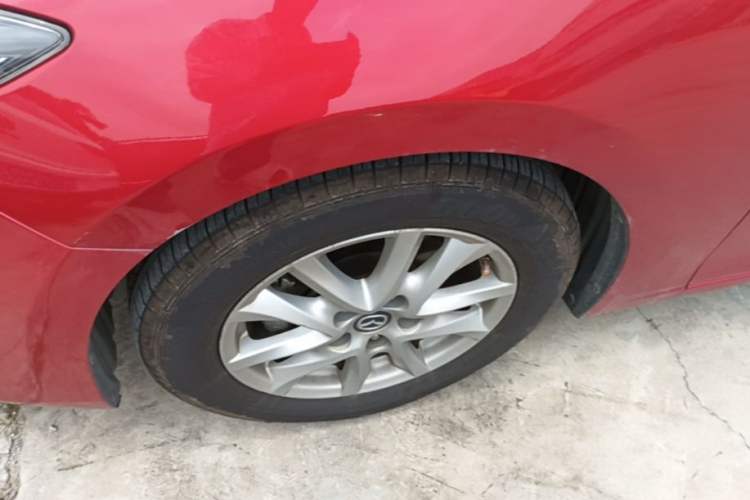 Used Mazda 3 Axela 2017 Sedan 1.5L Automatic Luxury Model Emission Standard China V Left Front Wheel Hub