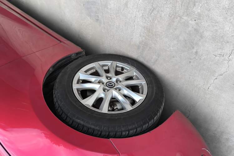 Used Mazda 3 Axela 2017 Sedan 1.5L Automatic Luxury Model Emission Standard China V Left Front Wheel Hub