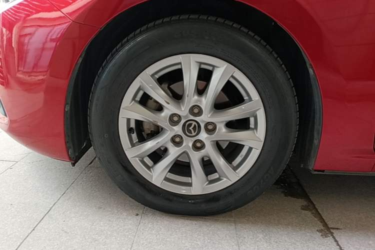 Used Mazda 3 Axela 2017 Sedan 1.5L Automatic Luxury Model Emission Standard China V Left Front Wheel Hub