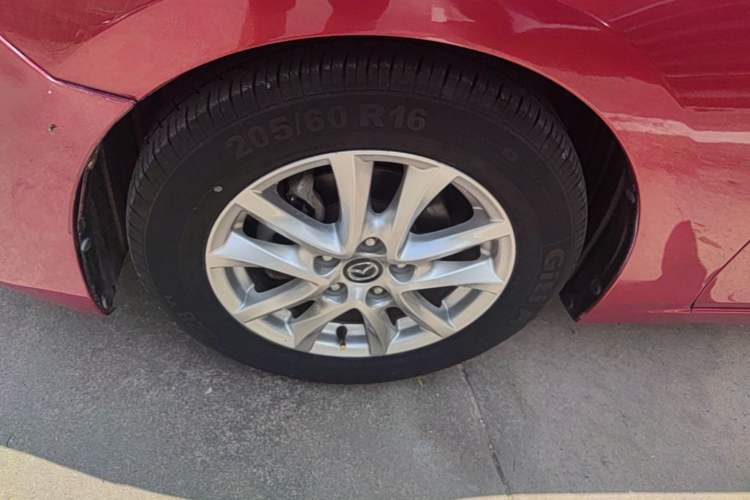 Used Mazda 3 Axela 2017 Sedan 1.5L Automatic Luxury Model Emission Standard China V Left Front Wheel Hub