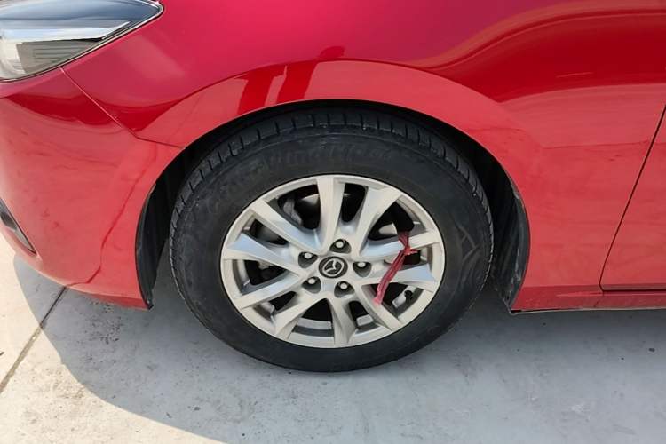 Used Mazda 3 Axela 2017 Sedan 1.5L Automatic Luxury Model Emission Standard China V Left Front Wheel Hub