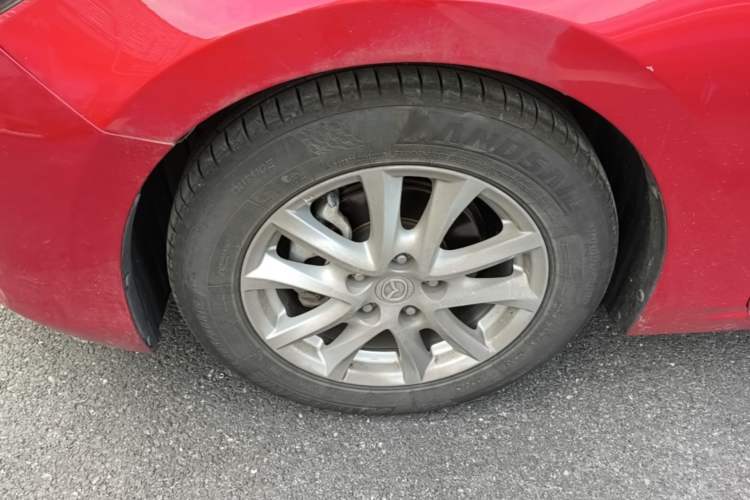 Used Mazda 3 Axela 2017 Sedan 1.5L Automatic Luxury Model Emission Standard China V Left Front Wheel Hub