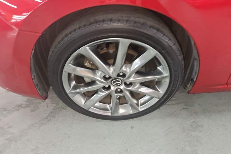 Used Mazda 3 Axela 2017 Hatchback 2.0L Automatic Luxury Model Emission Standard China V Left Front Wheel Hub