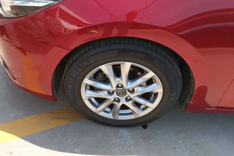 Used Mazda 3 Axela 2017 Sedan 1.5L Automatic Luxury Model Emission Standard China V Left Front Wheel Hub