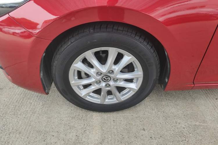 Used Mazda 3 Axela 2017 Sedan 1.5L Automatic Luxury Model Emission Standard China V Left Front Wheel Hub