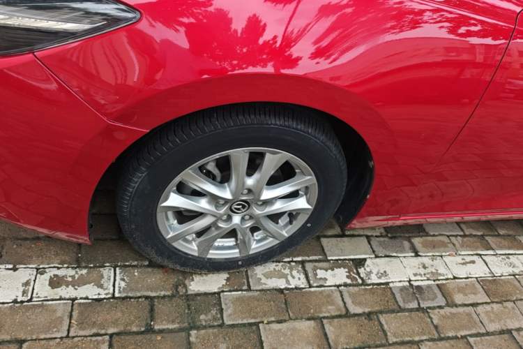 Used Mazda 3 Axela 2017 Sedan 1.5L Automatic Luxury Model Emission Standard China V Left Front Wheel Hub