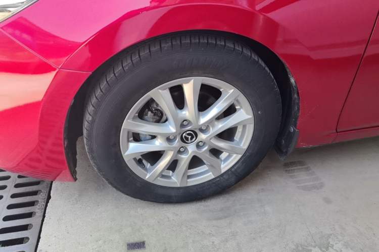 Used Mazda 3 Axela 2017 Hatchback 1.5L Automatic Luxury Model Emission Standard China V Left Front Wheel Hub