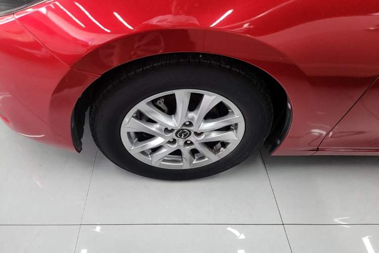 Used Mazda 3 Axela 2017 Sedan 1.5L Automatic Luxury Model Emission Standard China V Left Front Wheel Hub