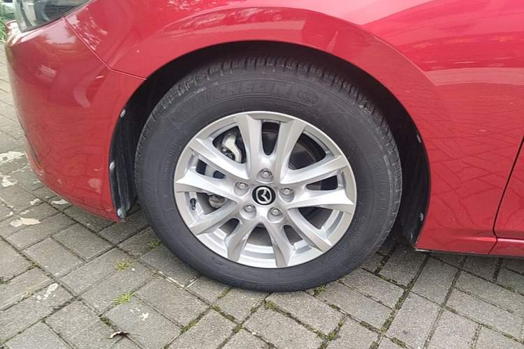 Used Mazda 3 Axela 2017 Sedan 1.5L Manual Comfort Model Emission Standard China V Left Front Wheel Hub