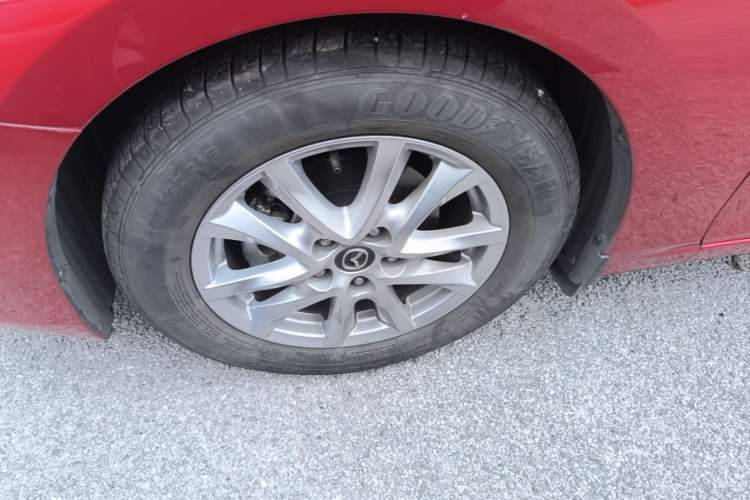 Used Mazda 3 Axela 2017 Sedan 1.5L Automatic Luxury Model Emission Standard China V Left Front Wheel Hub