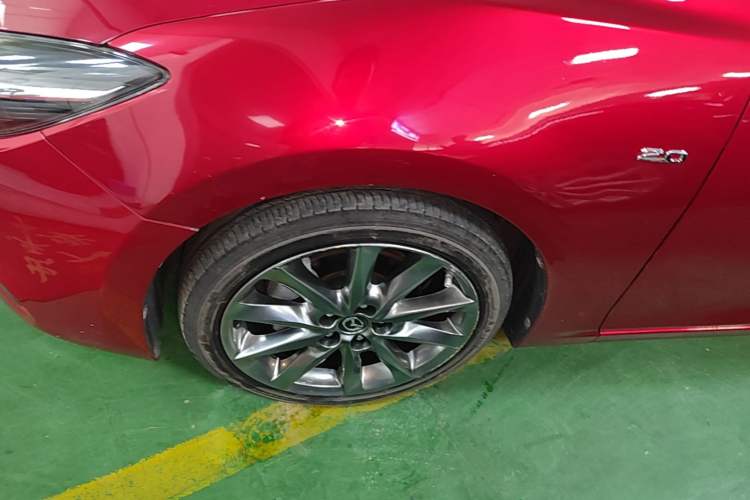 Used Mazda 3 Axela 2017 Hatchback 2.0L Automatic Luxury Model Emission Standard China V Left Front Wheel Hub