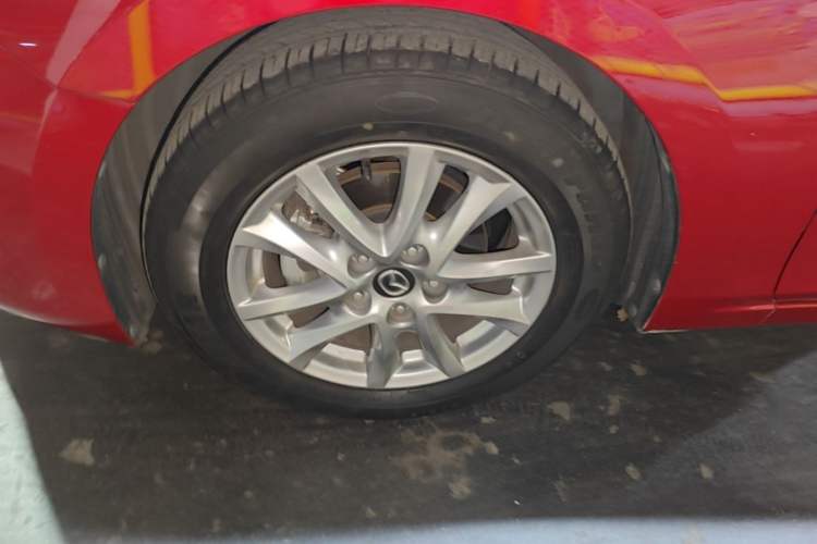 Used Mazda 3 Axela 2017 Sedan 1.5L Automatic Luxury Model Emission Standard China V Left Front Wheel Hub