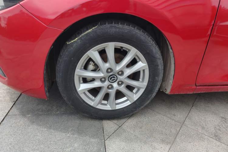Used Mazda 3 Axela 2017 Sedan 1.5L Automatic Luxury Model Emission Standard China V Left Front Wheel Hub