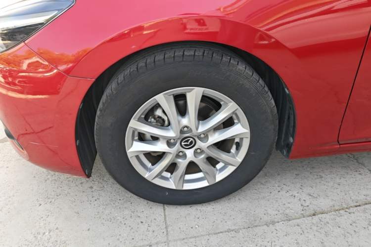 Used Mazda 3 Axela 2017 Sedan 1.5L Automatic Luxury Model Emission Standard China V Left Front Wheel Hub
