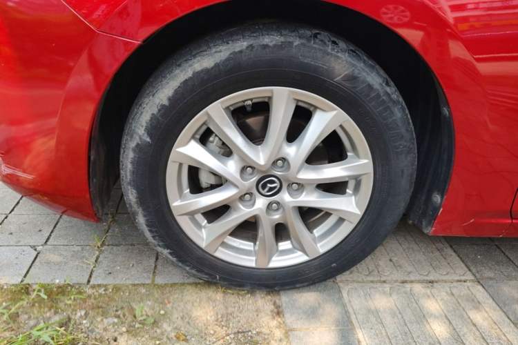 Used Mazda 3 Axela 2017 Hatchback 1.5L Automatic Luxury Model China VI Standard Left Front Wheel Hub