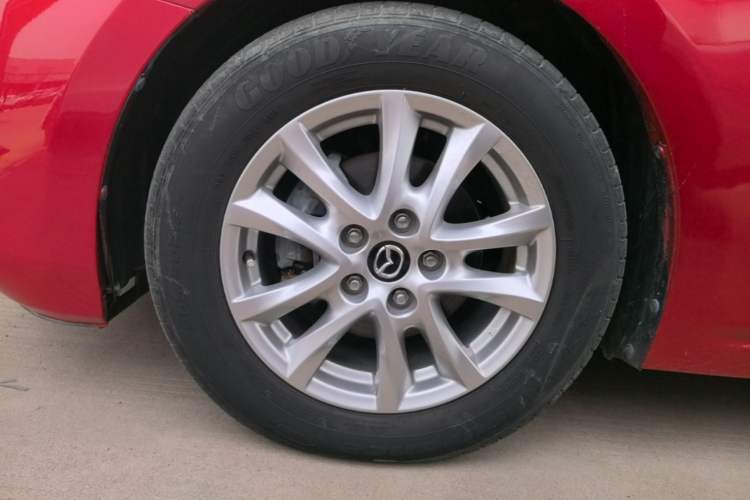 Used Mazda 3 Axela 2017 Sedan 1.5L Automatic Luxury Model Emission Standard China V Left Front Wheel Hub