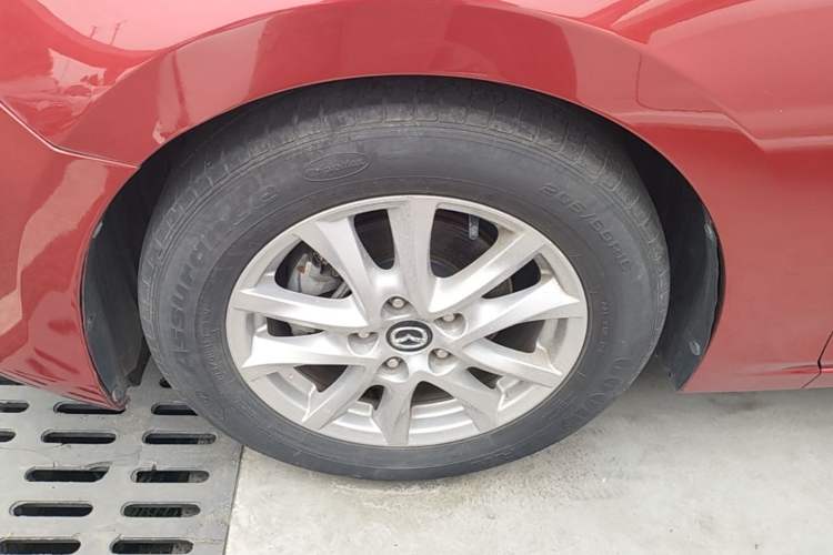 Used Mazda 3 Axela 2017 Sedan 1.5L Automatic Luxury Model Emission Standard China V Left Front Wheel Hub