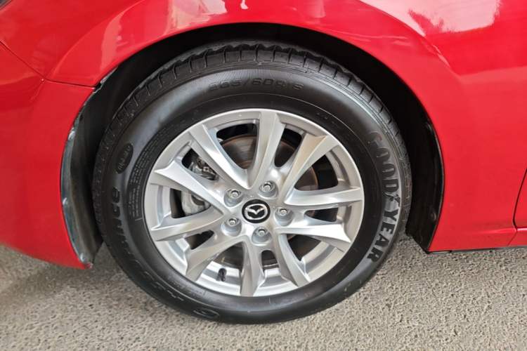 Used Mazda 3 Axela 2017 Sedan 1.5L Automatic Luxury Model Emission Standard China V Left Front Wheel Hub