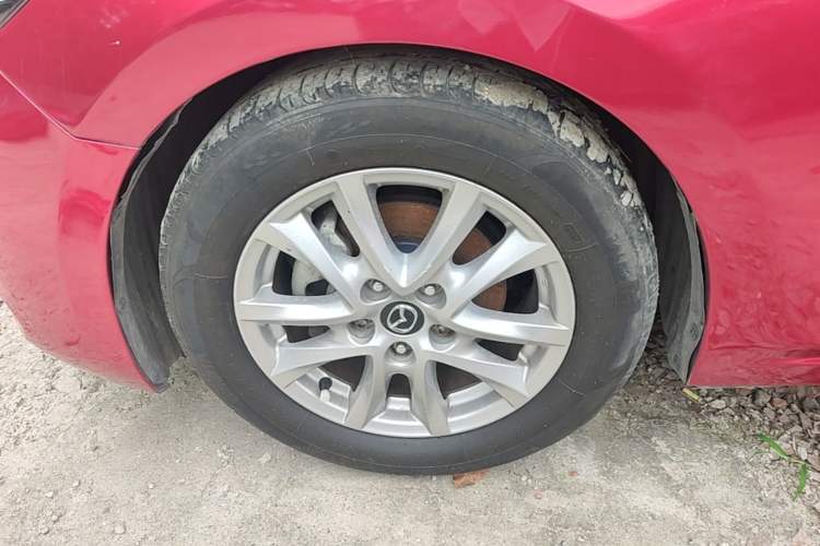 Used Mazda 3 Axela 2017 Sedan 1.5L Automatic Luxury Model Emission Standard China V Left Front Wheel Hub