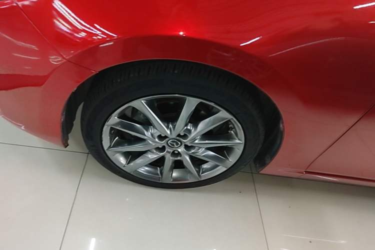 Used Mazda 3 Axela 2017 Hatchback 2.0L Automatic Sport Model China V Emission Standard Left Front Wheel Hub