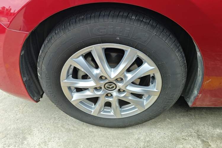 Used Mazda 3 Axela 2017 Sedan 1.5L Automatic Luxury Model Emission Standard China V Left Front Wheel Hub