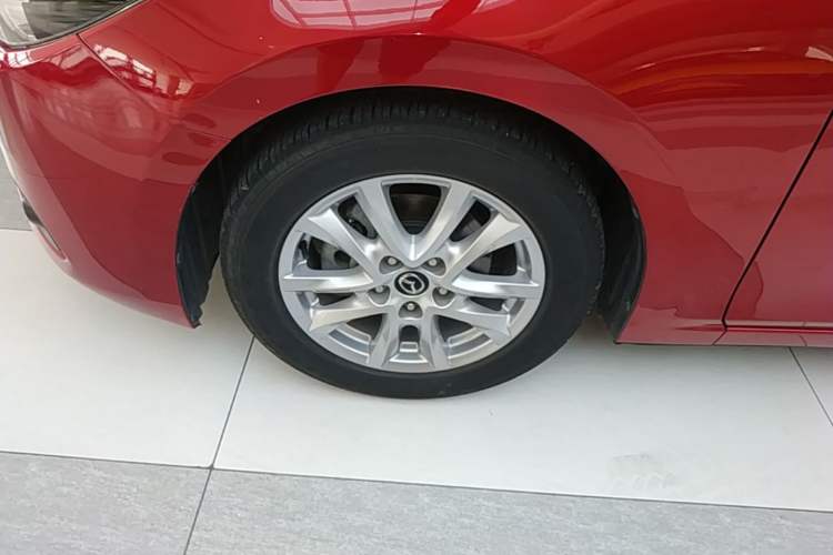 Used Mazda 3 Axela 2017 Sedan 1.5L Automatic Luxury Model Emission Standard China V Left Front Wheel Hub