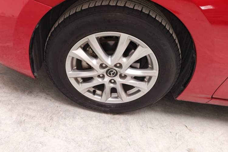 Used Mazda 3 Axela 2017 Hatchback 1.5L Automatic Luxury Model Emission Standard China V Left Front Wheel Hub