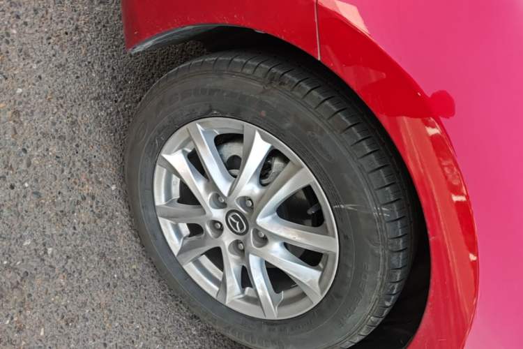Used Mazda 3 Axela 2017 Sedan 1.5L Automatic Luxury Model Emission Standard China V Left Front Wheel Hub