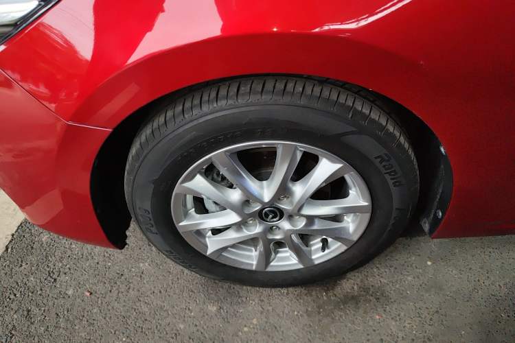 Used Mazda 3 Axela 2017 Sedan 1.5L Automatic Luxury Model Emission Standard China V Left Front Wheel Hub