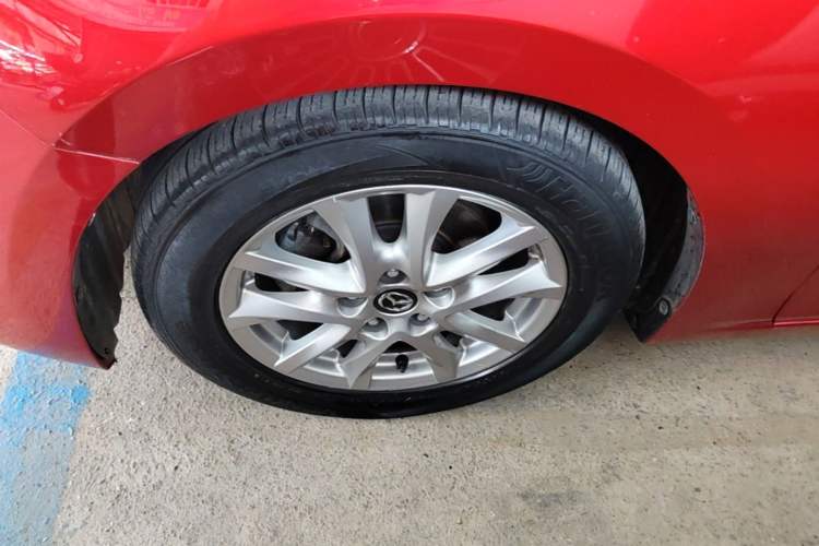Used Mazda 3 Axela 2017 Sedan 1.5L Automatic Luxury Model Emission Standard China V Left Front Wheel Hub
