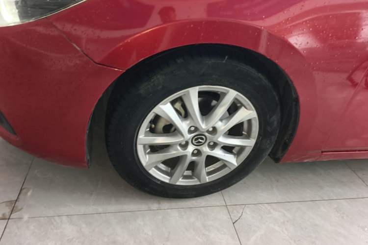 Used Mazda 3 Axela 2017 Sedan 1.5L Automatic Luxury Model Emission Standard China V Left Front Wheel Hub