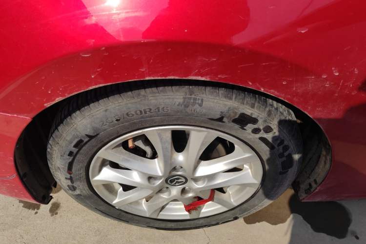 Used Mazda 3 Axela 2017 Sedan 1.5L Automatic Luxury Model Emission Standard China V Left Front Wheel Hub