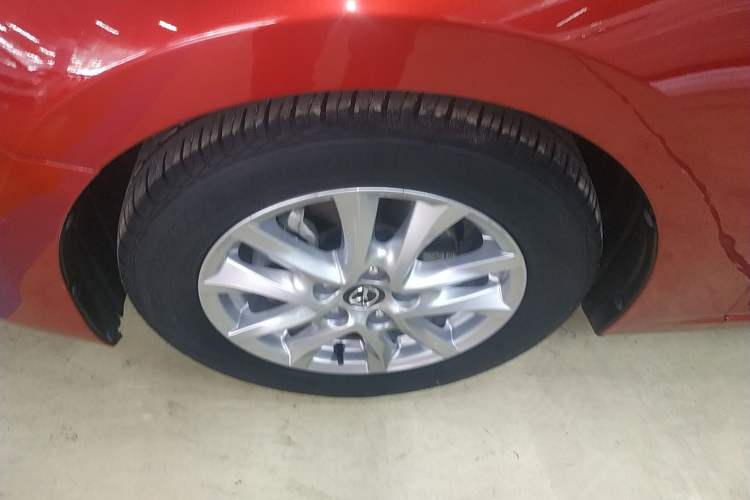 Used Mazda 3 Axela 2017 Hatchback 1.5L Automatic Luxury Model Emission Standard China V Left Front Wheel Hub