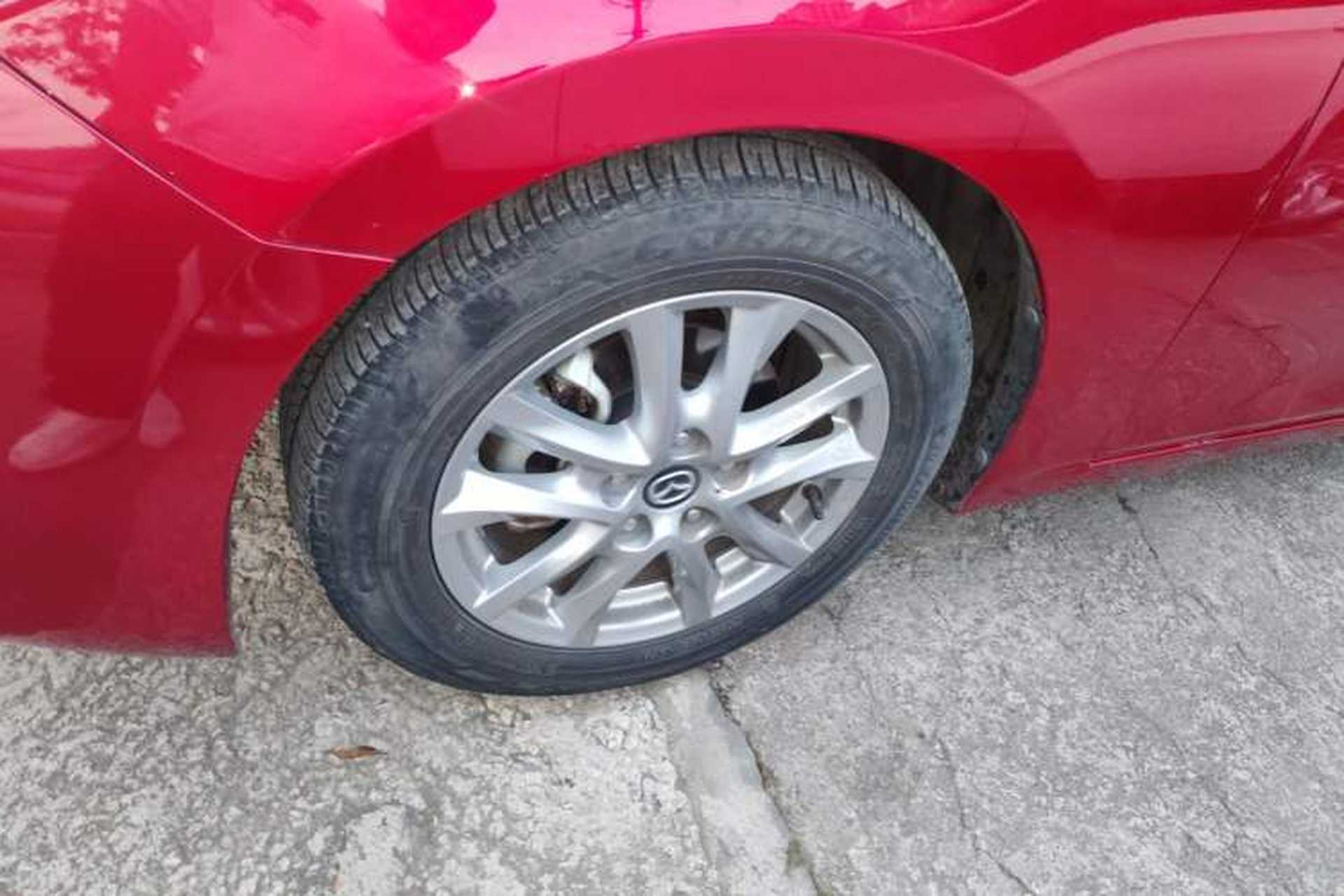 Used Mazda 3 Axela 2017 Sedan 1.5L Automatic Luxury Model Emission Standard China V Left Front Wheel Hub