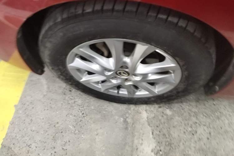Used Mazda 3 Axela 2017 Sedan 1.5L Automatic Luxury Model Emission Standard China V Left Front Wheel Hub