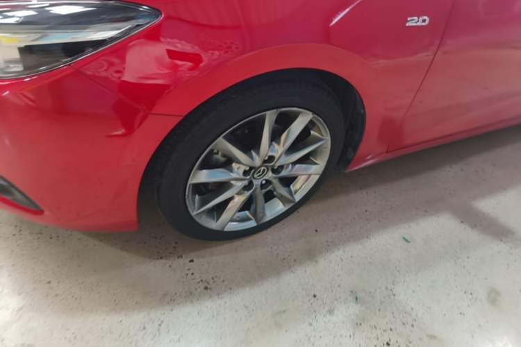 Used Mazda 3 Axela 2017 Hatchback 2.0L Automatic Sport Model China V Emission Standard Left Front Wheel Hub