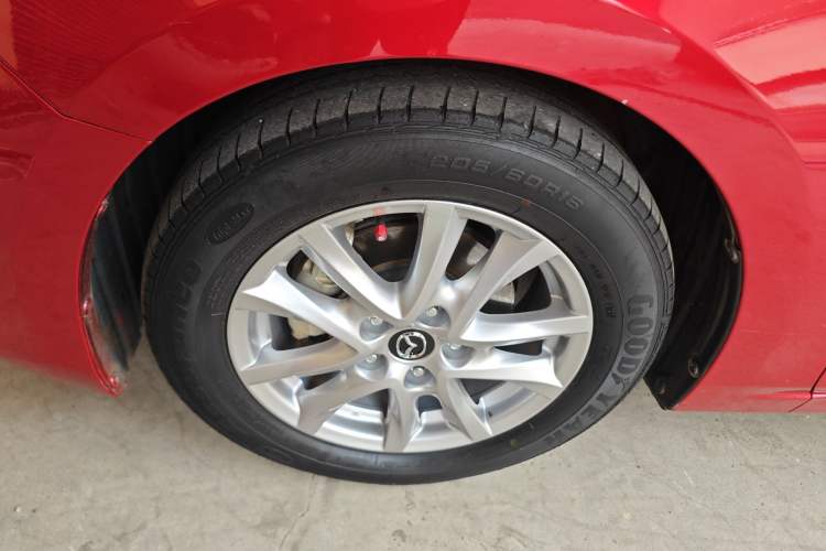 Used Mazda 3 Axela 2017 Sedan 1.5L Automatic Luxury Model Emission Standard China V Left Front Wheel Hub