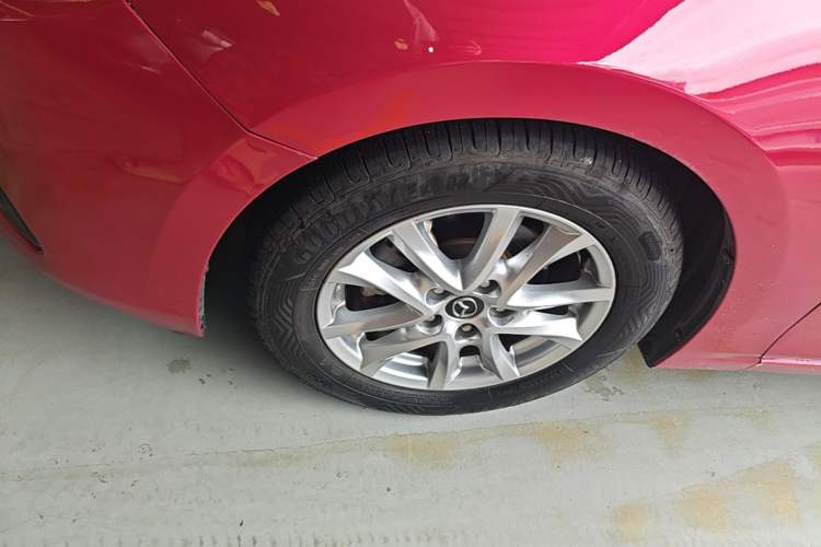 Used Mazda 3 Axela 2017 Sedan 1.5L Automatic Luxury Model Emission Standard China V Left Front Wheel Hub
